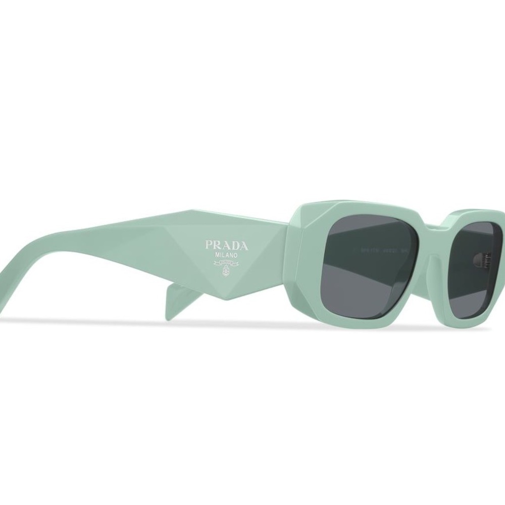 Prada NWT Rare Sunglasses accepting offers ❤️